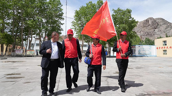 “冬古拉玛”流动联络站 为民服务“零距离”