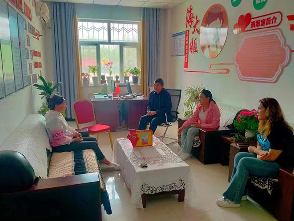 新疆若羌县：推进“家、室、站”建设 把人大代表联络站变为联系群众的阵地