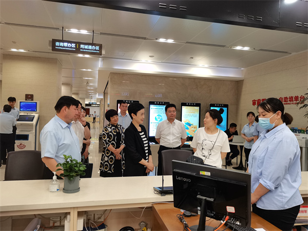  深入践行全过程人民民主推动营商环境监督走深走实
