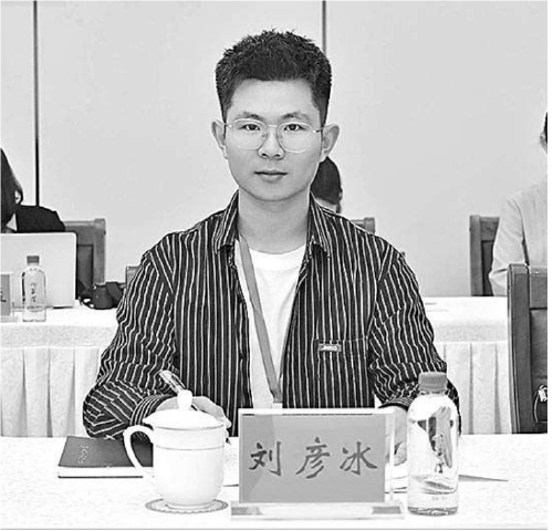  全国人大代表刘彦冰：建议将内蒙古列入国家绿色电力交易试点　提高地区新能源消纳利用水平