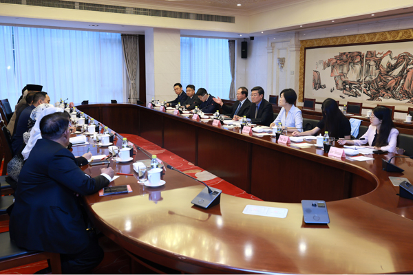 全国人大外事委员会傅自应副主任委员会见印尼国会议会间合作机构代表团