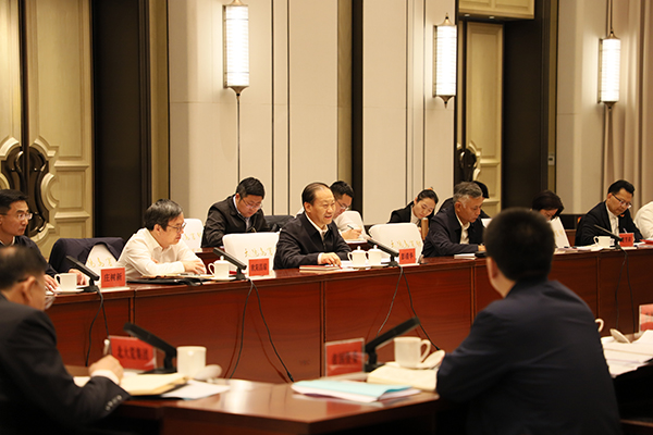 彭清华率队赴黑龙江开展企业国有资产法执法检查