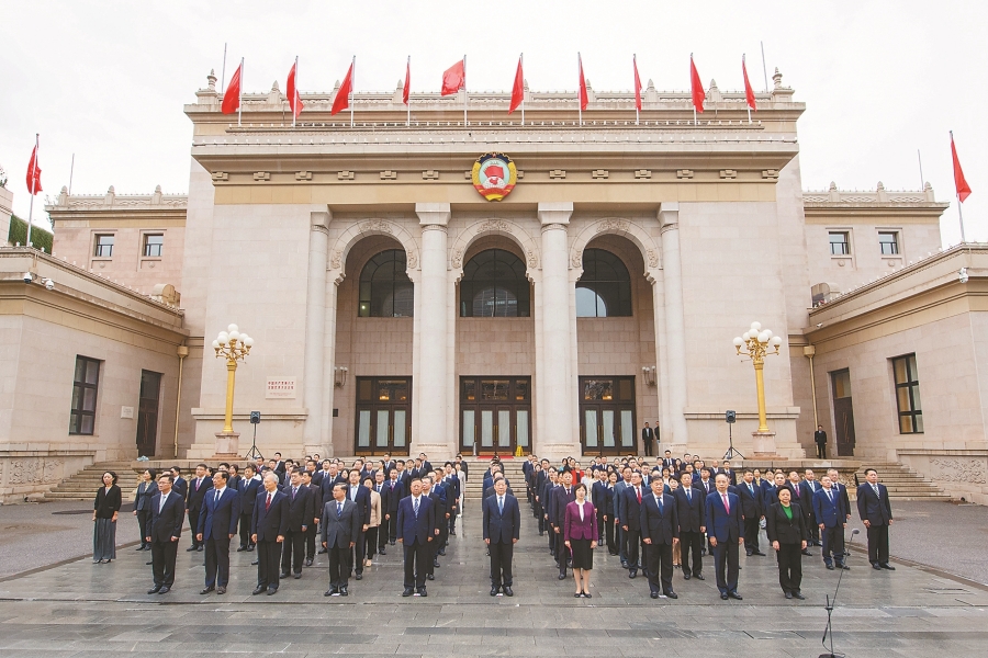 全国政协机关举行升国旗仪式 王东峰出席